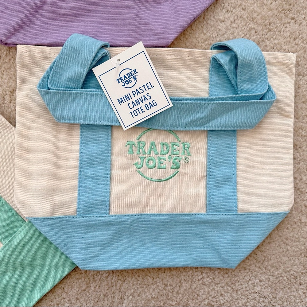Trader Joe’s mini tote bag - Picture 5 of 6